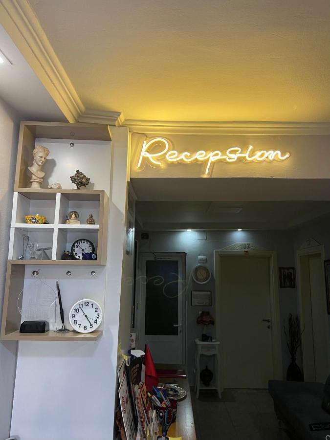 Bujtina Shqiptare Tirana Exterior foto