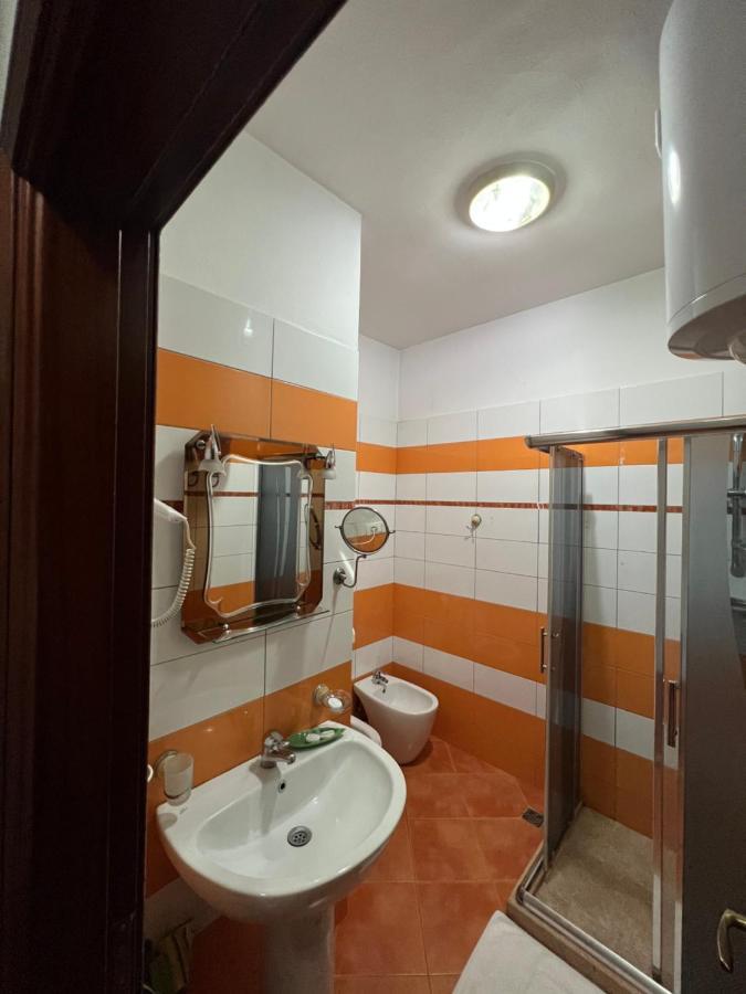 Bujtina Shqiptare Tirana Exterior foto