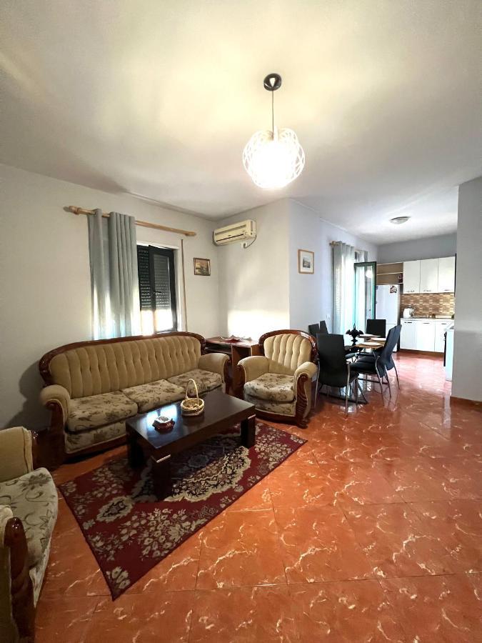 Bujtina Shqiptare Tirana Exterior foto