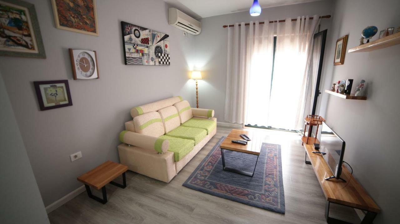 Bujtina Shqiptare Tirana Exterior foto